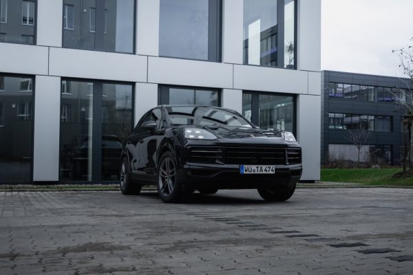 auto-import_faaren_porsche_cayenne-1